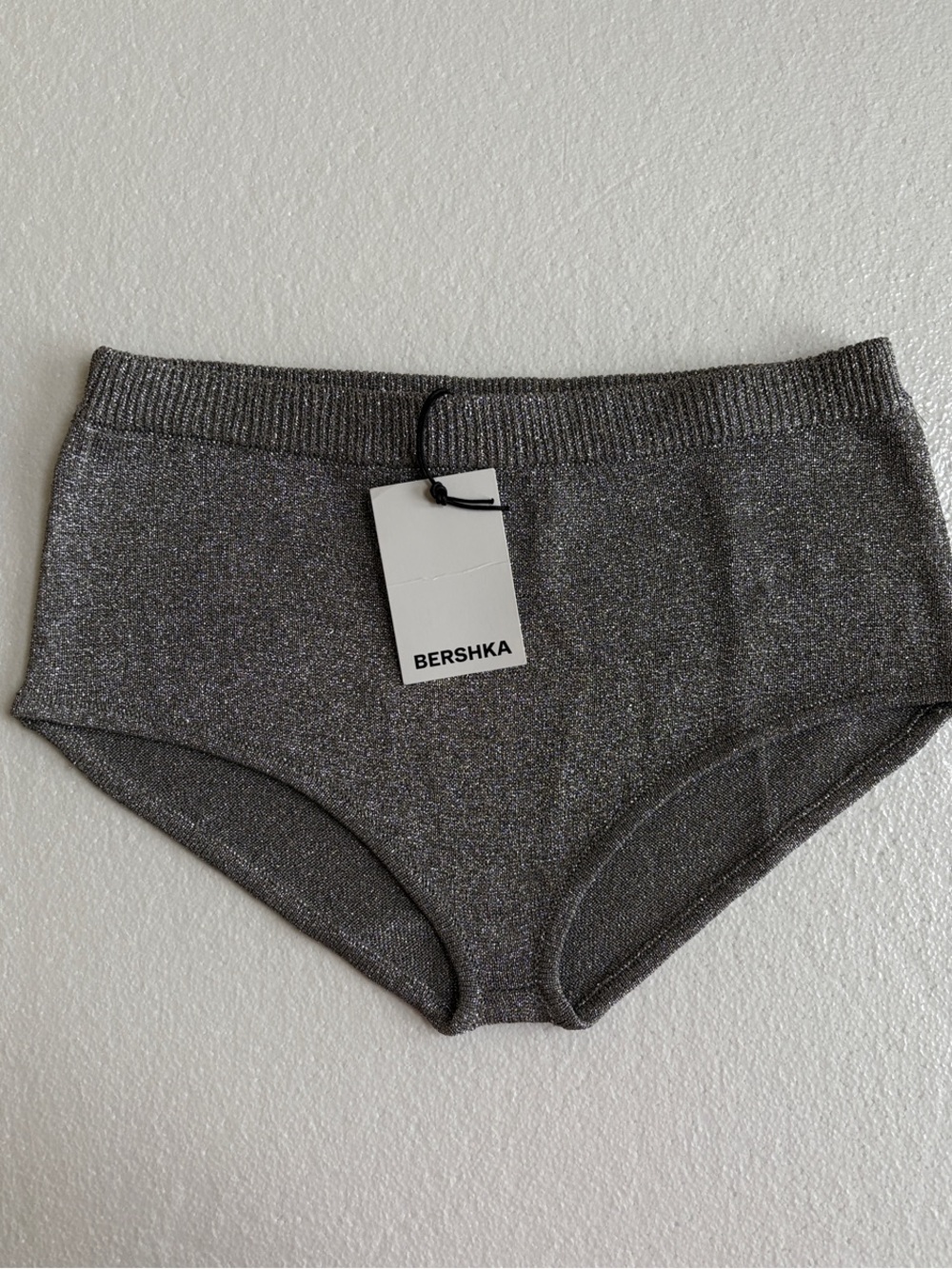 NWT Ladies Bershka Metallic Dark Gray Mid-Waist Knit Hot Pants Shorts Size L